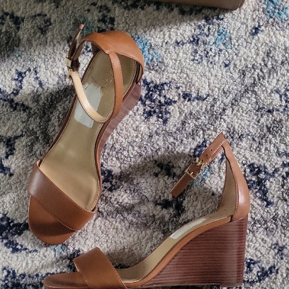 MICHAEL Michael Kors Tan Wedges - Picture 2 of 7